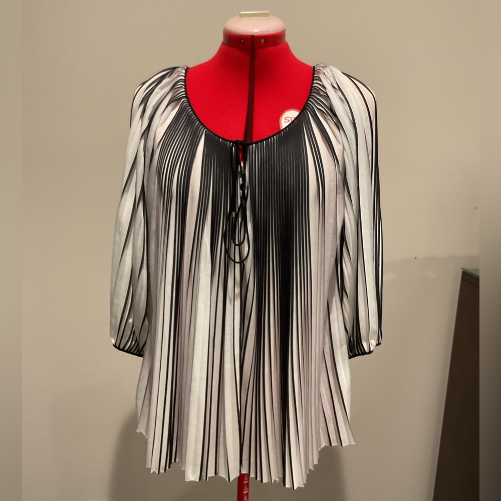 DVF Silk Pleated Black & White Top
